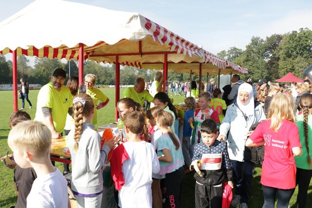 Verpflegungsstand der Aktionsgemeinschaft Neusäß auf dem Neusässer Volksfest | Foto: Florian Handl