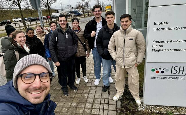 Zu Besuch bei den Medientutoren | Foto: Melina Drüssler