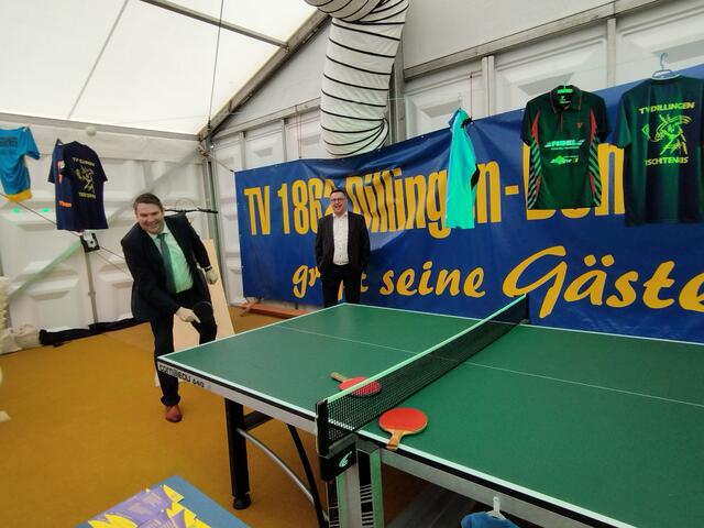Tischtennis-Showkampf auf dem TV Stand auf der WIR mit Landrat Markus Müller | Foto: TV 1862 Dillingen e.V.