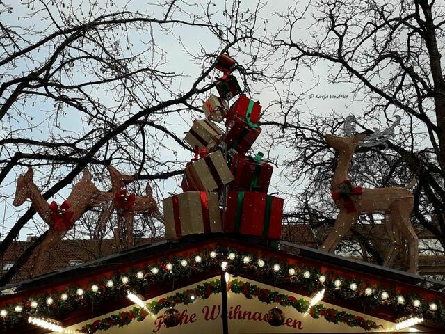 Hildesheimer Weihnachtsmarkt - traditionell mit Wohlfühlgarantie (Foto: Katja Woidtke)

Weihnachtslichter | Foto: Katja Woidtke