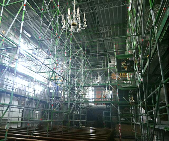 Im Kirchenschiff ist noch Baustelle pur