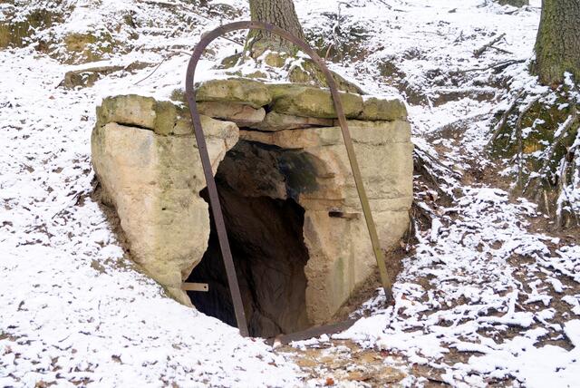 die Wohnhöhle in den Seweckenbergen