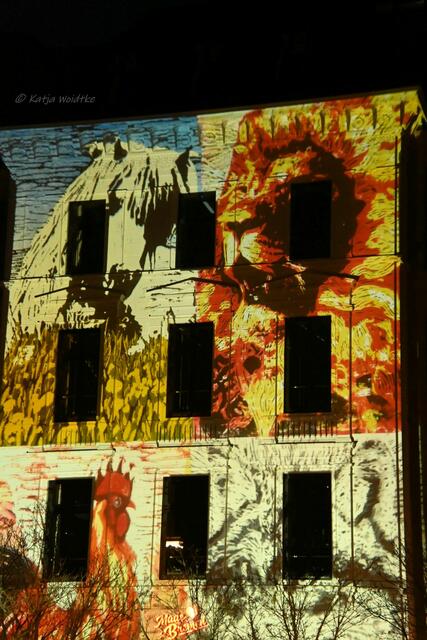 Lichter der City in Bremen (Foto: Katja Woidtke)

Lichtkunst von Christian Reimann am "Made in Bremen"-Haus | Foto: Katja Woidtke