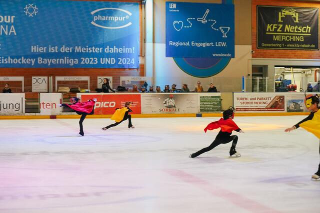 Schmetterlinge schwirren von Blüte zu Blüte. | Foto: juliamayr-photo.com