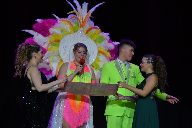 In einer witzigen und gekonnt vorgetragenen Proklamation verteilte das Prinzenpaar verschiedene Aufgaben an den abgesetzten Stadtrat und die Bürgermeister.