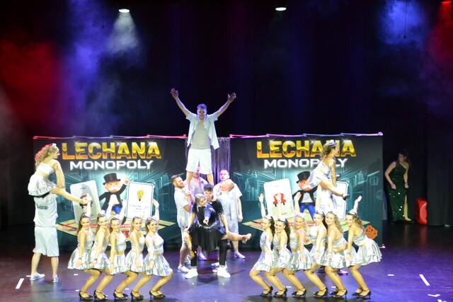 Die Lechana bei ihrer Show "Monopoly".