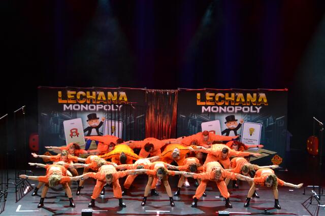 Die Lechana bei ihrer Show "Monopoly".