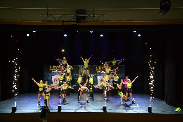 Die Intronisationsgala der Lechana begeisterte vor allem durch die tollen Shows der beiden Garden. Hier die Lechana bei ihrer Show "Monopoly".