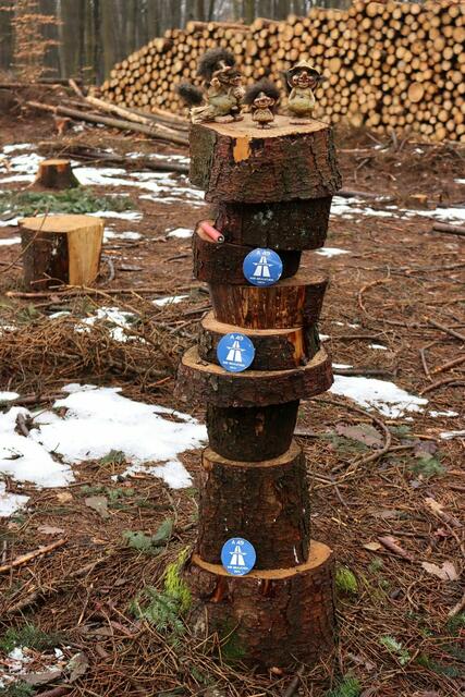 Sollte man nicht den Bau der Trolle sprengen? Dann ist mehr Platz für eine Autobahn.