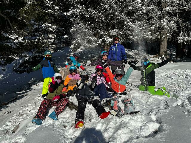 Die Skikurse 2025 der Abteilung Alpin des TSV Gersthofen führten mit viel Spaß und Freude zu tollen Lernerfolgen. 