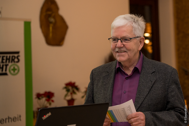 Kreisverkehrswacht Aichach-Friedberg - Jahresabschlussfeier 2024 - 1. Vorsitzender Helmut Beck | Foto: FSeventfoto