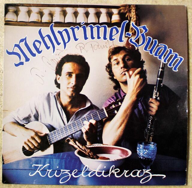 Auch diese Langspielplatte "Kritzeldikraz" ist im Besitz des Radio- und Telefonmuseums Wertingen. Stammt sie doch von dem bekannten Musikkabarett von Zusam-,Lech- Donautal den Mehlprimeln. Auch die anderen Langspielplatten der Mehlprimeln finden sich im Museumsdepot.