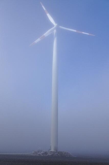 im Windpark, hier kann man den Verlauf des Bodennebels gut erkennen