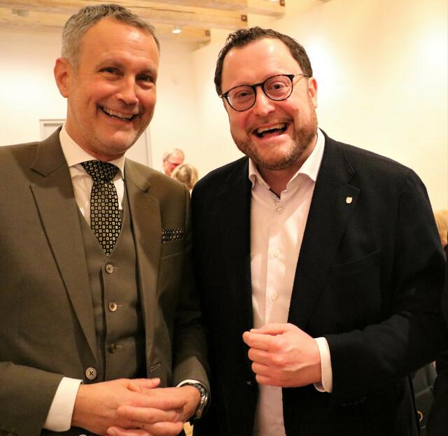 links Bürgermeister Roland Eichmann / Friedberg neben Matthias Fink / Präsident Augsburg International e.V. | Foto: Marianne Stenglein