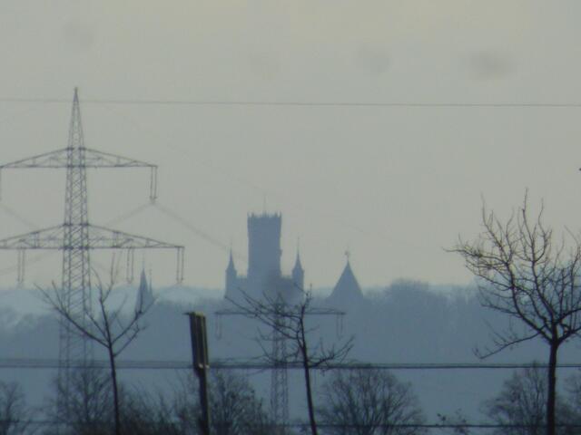 Natürlich sieht man auch von unserem Dorf die Marienburg