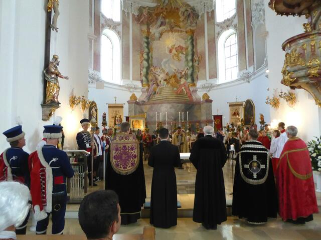 Die Geistlichkeit beim Altstadtfest 2016 | Foto: Dr. Hubert Raab