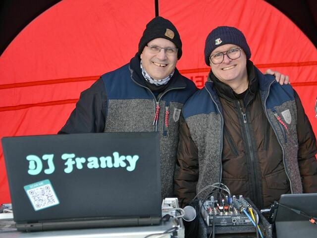 DJ Franky und Alex haben für Stimmung bei der Après-Ski-Party gesorgt. | Foto: Peter Metzger
