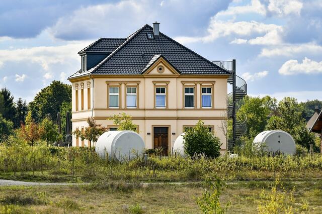 „dasparkhotel_inside-outside“ empfängt Gäste in Castrop-Rauxel. | Foto: Foto: © Kirsten Neumann / EGLV