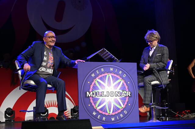 Die "Stadtretter" nahmen die aktuelle Stadtpolitik in Form einer Wer-wird-Millionär-Sendung auf die Schippe.