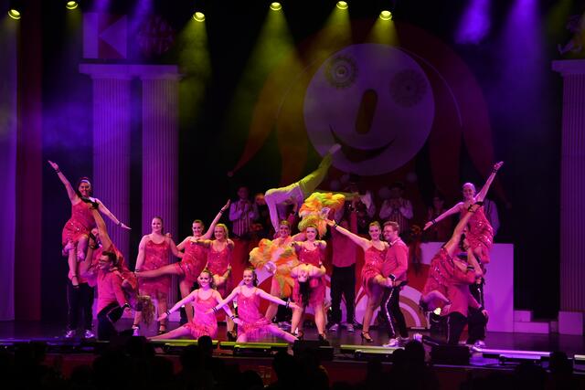 Die Lechana stellte ihren Auftritt unter das Thema "Monopoly" und begeisterten mit einer ideenreichen Umsetzung dieses Brettspiels.