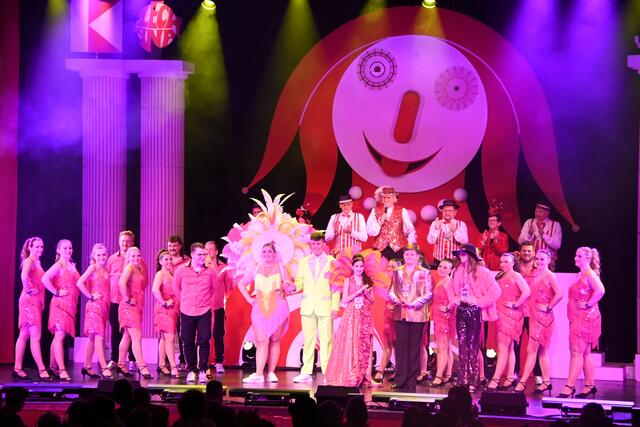 Die Lechana stellte ihren Auftritt unter das Thema "Monopoly" und begeisterten mit einer ideenreichen Umsetzung dieses Brettspiels.