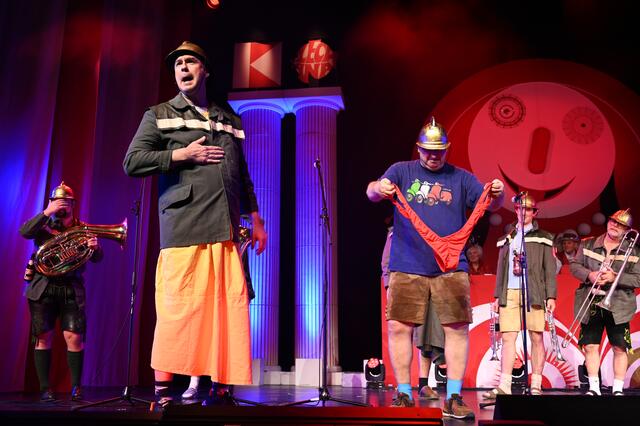 Die "Gersthofer Feuerwehrkapelle" sorge in seiner Stimmungsrunde erneut für gute Laune im Publikum.