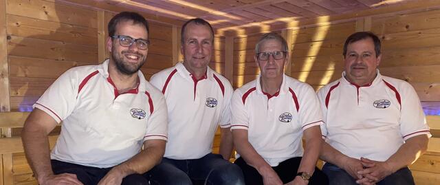 Die Vorstandschaft des Saunavereins Wertingen (von links) Jochen Baur, Markus Woletz, Vorsitzender Paul Herday und Hermann Schneemeier. | Foto: Saunafreunde Wertingen - Helmut Krell