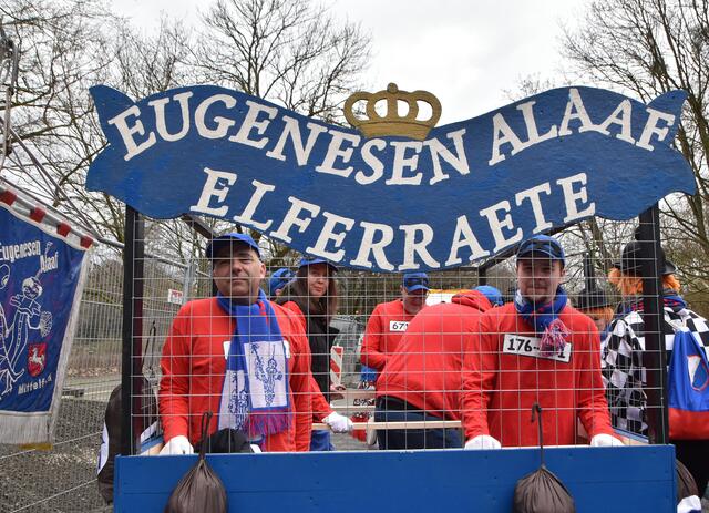 Ein Käfig voller Narren: Die Eugenesen aus Mittelfeld
