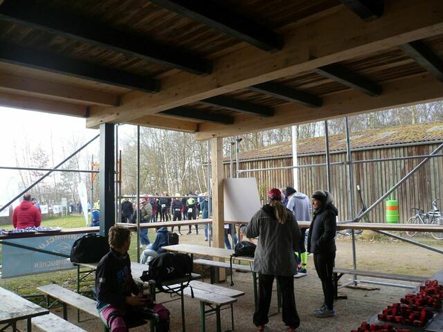 Das Vereinsheim des Wassersportvereins Altwarmbüchen ist zur Zeit eine Baustelle.