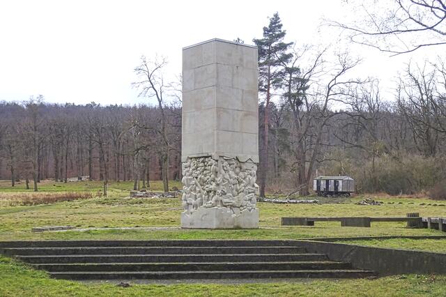 Mahnmal auf dem Gelände des KZ - Langenstein - Zwieberge