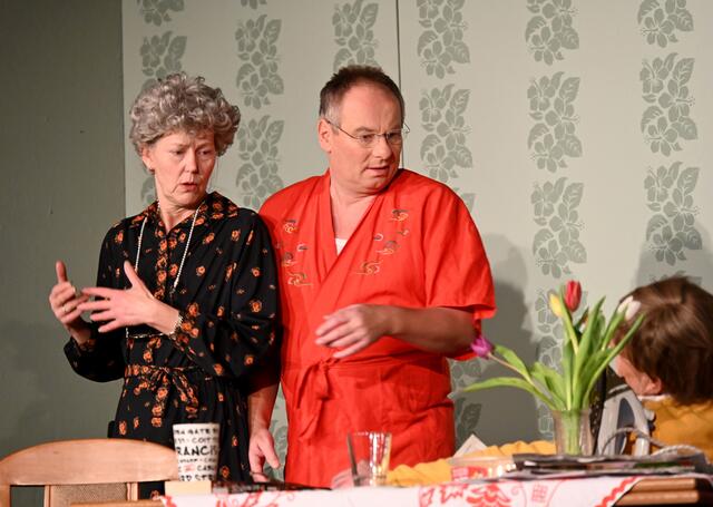 Neue Produktion des Südstädter Komöd'chens: Hausfreunde