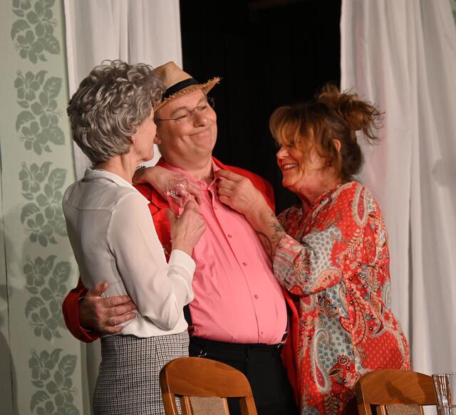 Neue Produktion des Südstädter Komöd'chens: Hausfreunde