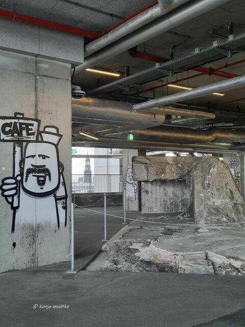 Moin Hamburg (Foto: Katja Woidtke)

Treppauf, treppab zur phantastischen Aussicht vom "Grünen Bunker" - Kunst von Rebelzer | Foto: Katja Woidtke