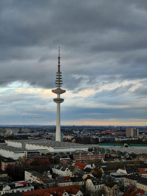 Moin Hamburg (Foto: Katja Woidtke)

Treppauf, treppab zur phantastischen Aussicht vom "Grünen Bunker" - Fernsehturm und Messehallen | Foto: Katja Woidtke