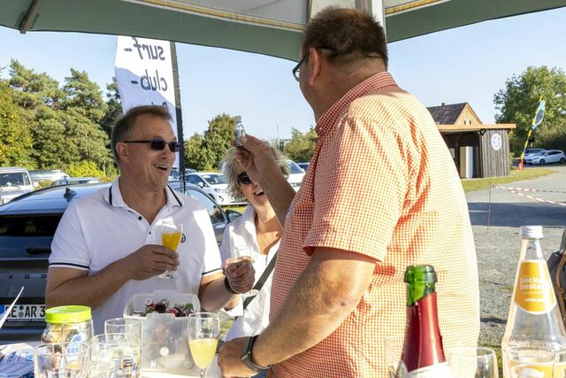 Thorsten (l.), der neue Clubhaus"Manager" und Holger, der neue "Chef vom allem" beim Jubiläum.