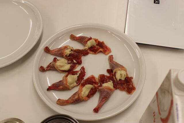 Die gefüllten Taubenkeulen.