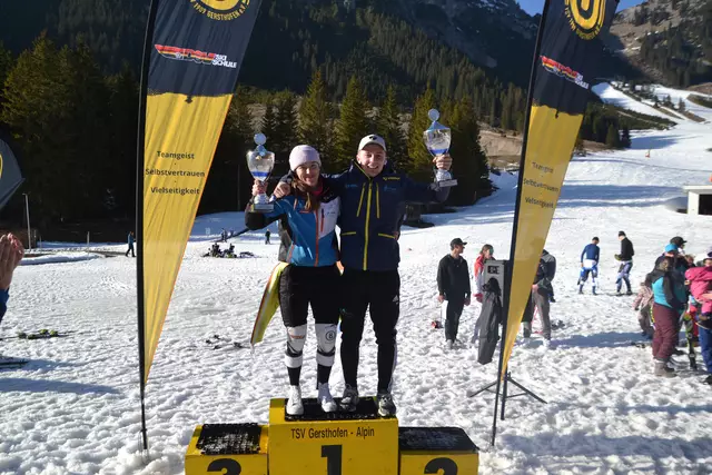 Das Geschwisterpaar Amelie und Konstantin Vogg aus Königsbrunn konnten die Landkreismeisterschaft im Riesenslalom für sich entscheiden.