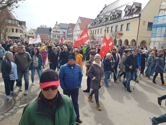 Auch die Partei der Linken zeigten ihren Unmut durch die Teilnahme an der der Demo.