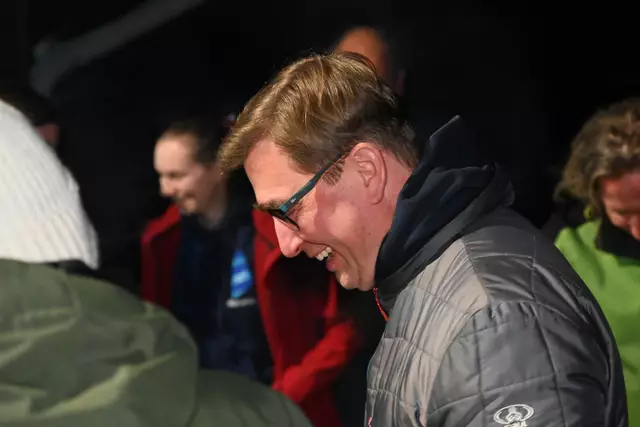 MVS 2025: Grillen nach der anstrengenden Sitzung in Anlehnung an Shakespeare : "Vegan oder nicht vegan, das ist hier die Frage? Egal Hauptsache biologisch abbaubar!
Hang loose and see you on the water in 2025.