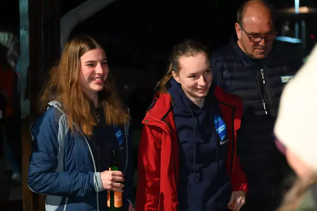 MVS 2025: Grillen nach der anstrengenden Sitzung in Anlehnung an Shakespeare : "Vegan oder nicht vegan, das ist hier die Frage? Egal Hauptsache biologisch abbaubar!
Hang loose and see you on the water in 2025.