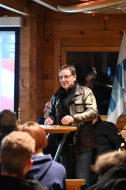 "Pressewart" Alexander Gley präsentiert die zahlreichen Veröffentlichungen im Internet und der gedruckten Presse in 2024