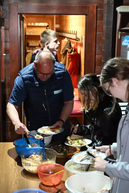 MVS 2025: Grillen nach der anstrengenden Sitzung in Anlehnung an Shakespeare : "Vegan oder nicht vegan, das ist hier die Frage? Egal Hauptsache biologisch abbaubar!
Hang loose and see you on the water in 2025.