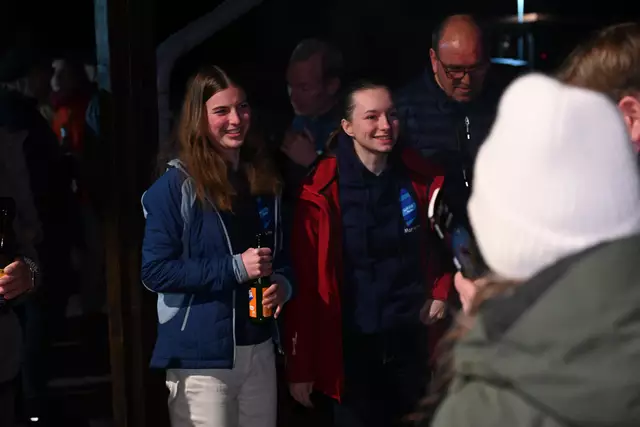 MVS 2025: Grillen nach der anstrengenden Sitzung in Anlehnung an Shakespeare : "Vegan oder nicht vegan, das ist hier die Frage? Egal Hauptsache biologisch abbaubar!
Hang loose and see you on the water in 2025.