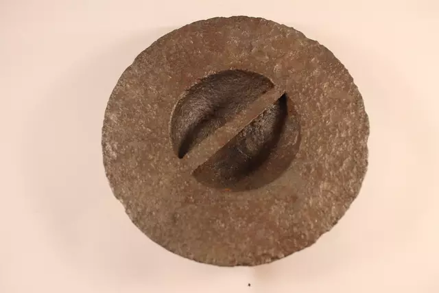 Mittlerer Ofendeckel von Burg Hatzfeld