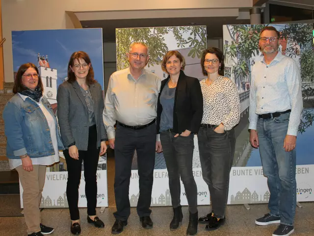 Großes Lob von allen Anwesenden erhielt der Vorstand der Musikschule Wertingen mit Stefan Schweitzer, Regina Völkl, Sylvie Ritzer und Roman Bauer sowie die Schul- und Geschäftsleitung Heike Mayr und Karolina Wörle (v. r.) ausgesprochen.