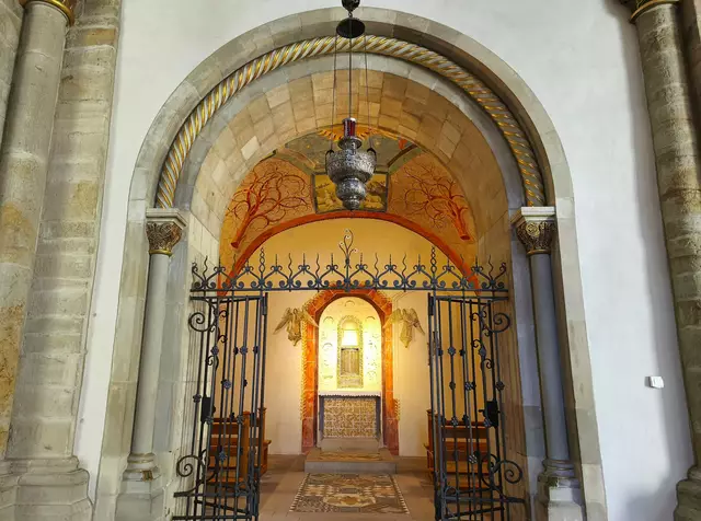 Die orientalisch anmutende Lampe machte mich auf diese herrliche Nische aufmerksam. | Foto: Shima Mahi