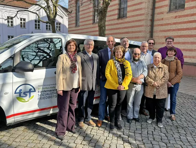 Auch den beiden Revisorinnen Birgit Günthner und Christa Dorsch (links und rechts im Bild) wurde erneut das Vertrauen ausgesprochen