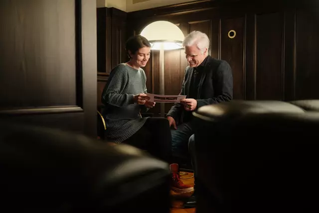 Dr. Sarah Krämer und Dr. Klaus Hönig beschäftigen sich intensiv mit jeder Schatzkiste und investieren viel persönliches Engagement in das Projekt. | Foto: Josef Sälzle 