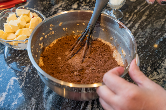 Sabinas Kochstudio 2025 - Apfel-Bananen-Kuchen | Foto: FSeventfoto