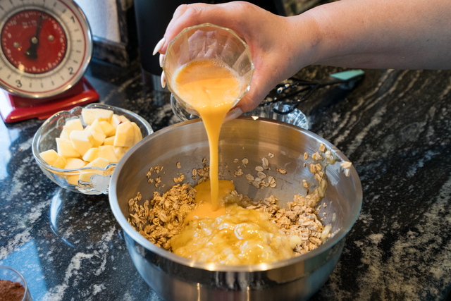 Sabinas Kochstudio 2025 - Apfel-Bananen-Kuchen | Foto: FSeventfoto